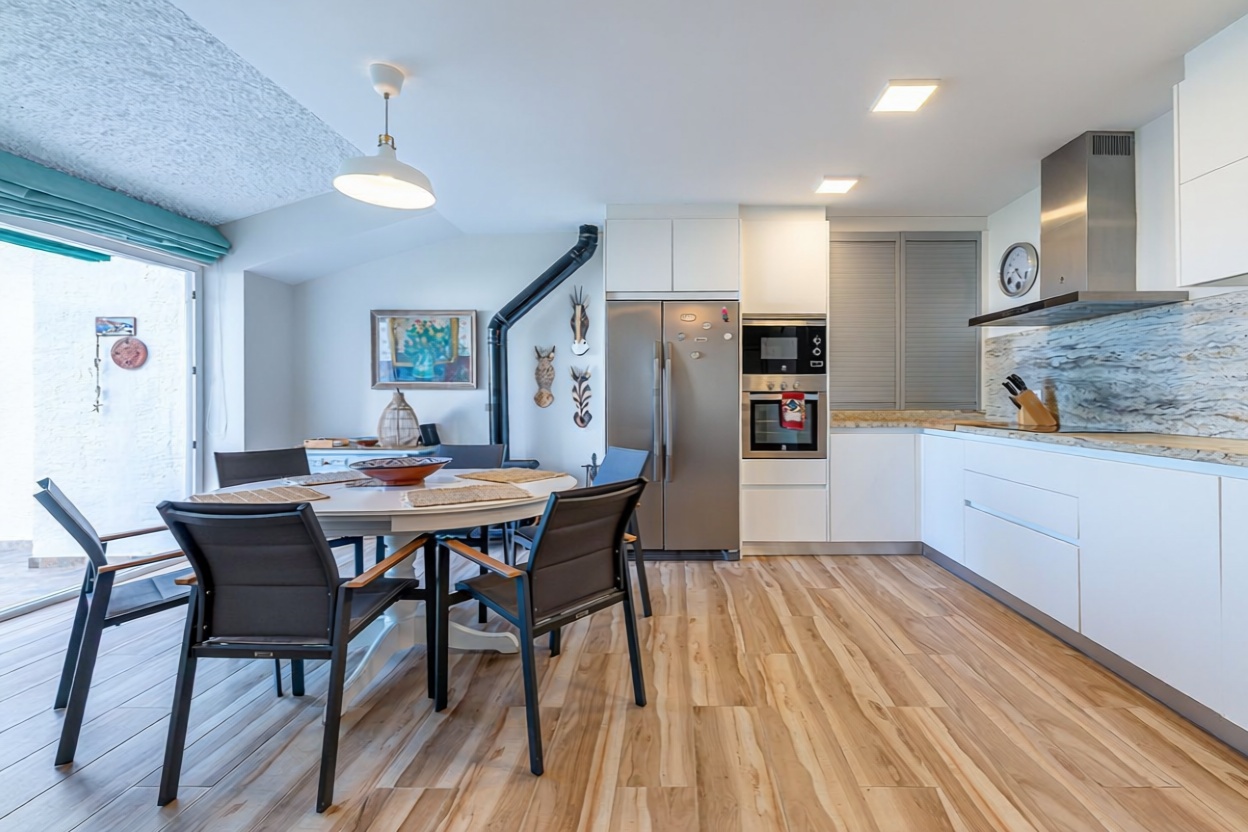 Chalet con acceso directo a playa en Estepona — Cocina