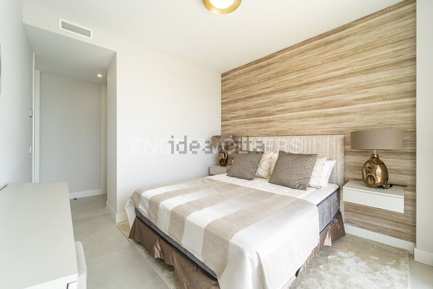 Beachfront flat in Estepona — Bedroom