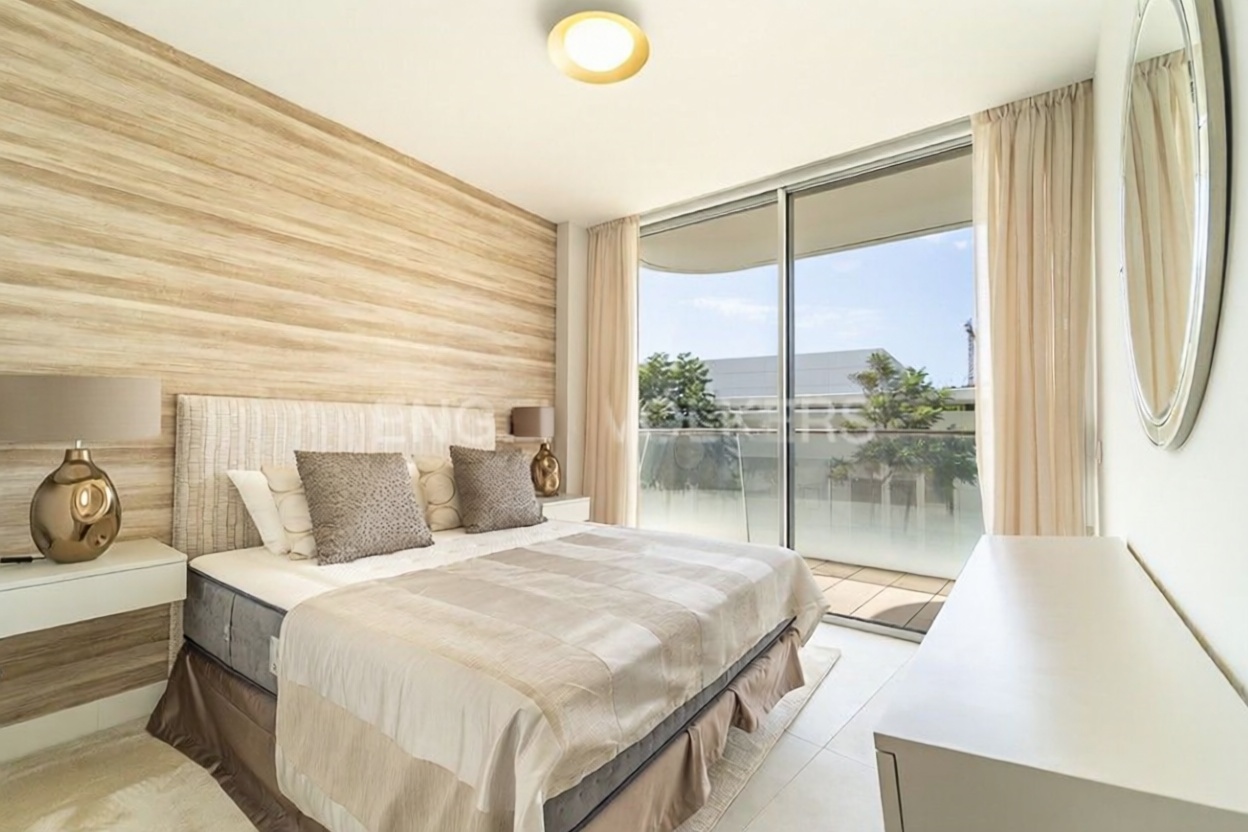 Beachfront flat in Estepona — Bedroom