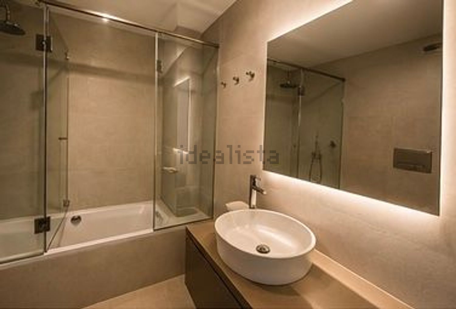 Appartement en première ligne de plage à Estepona — Sanitaires