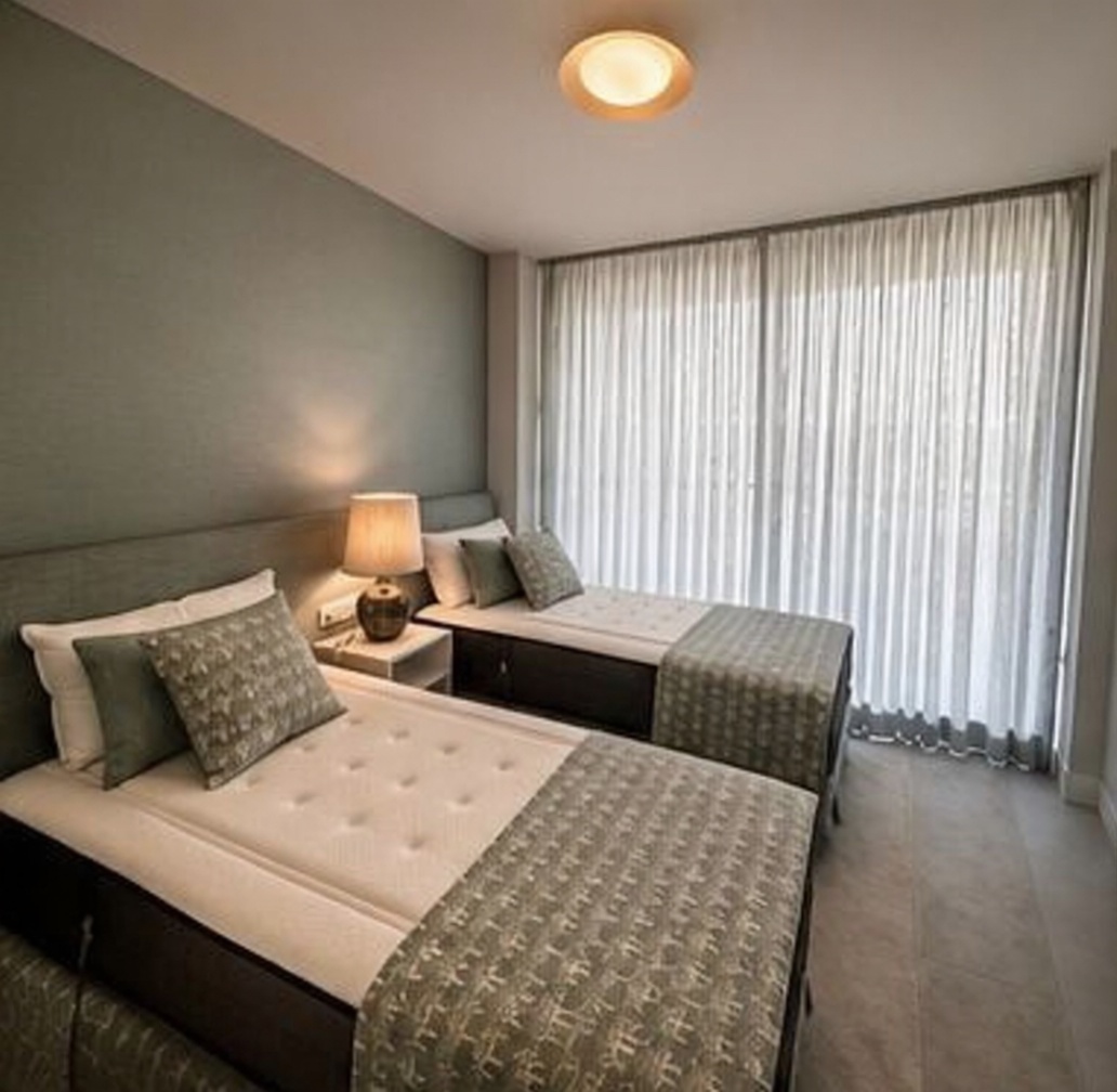 Beachfront flat in Estepona — Bedroom