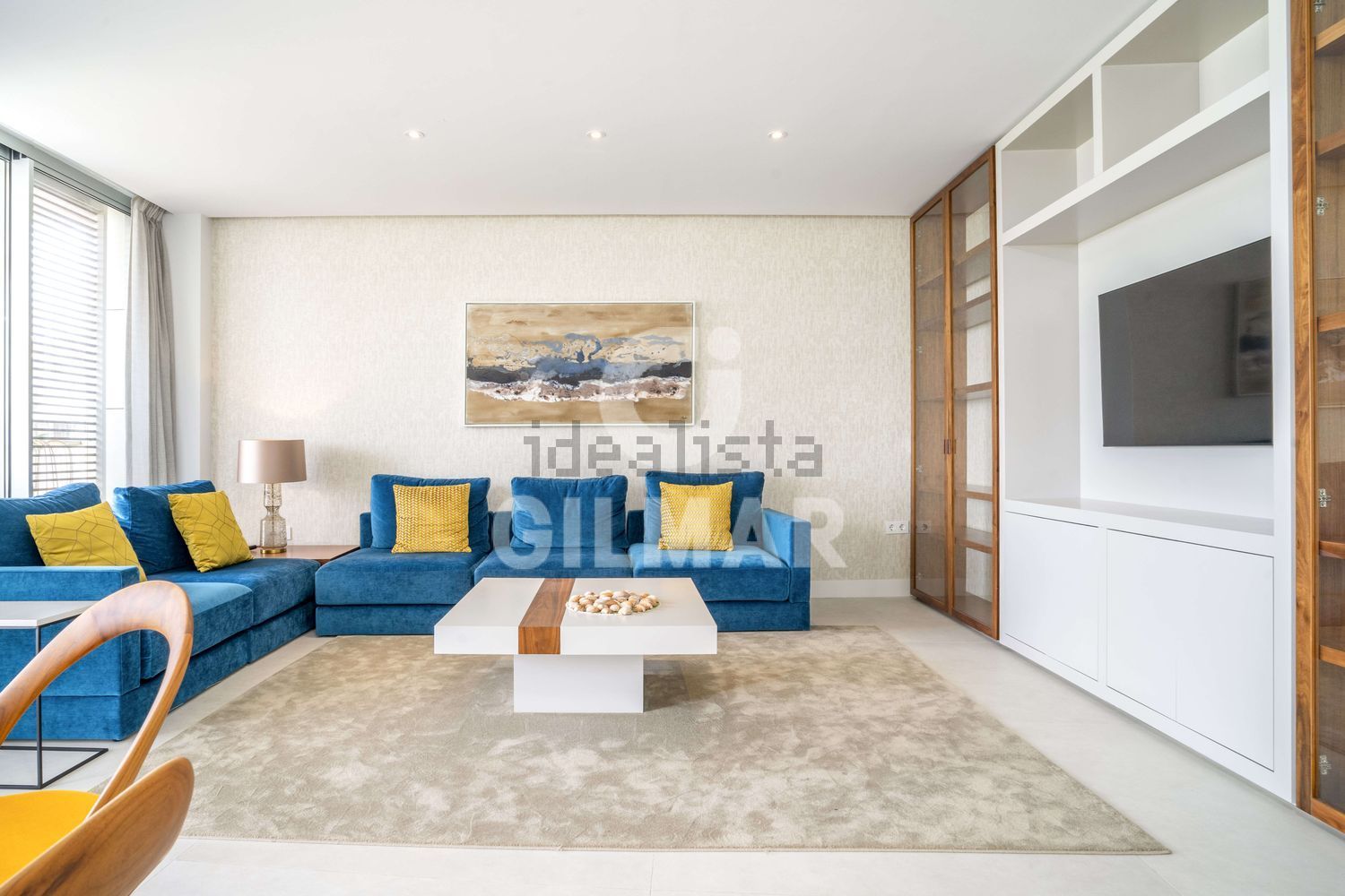 Appartement en première ligne de plage à Estepona — Séjour