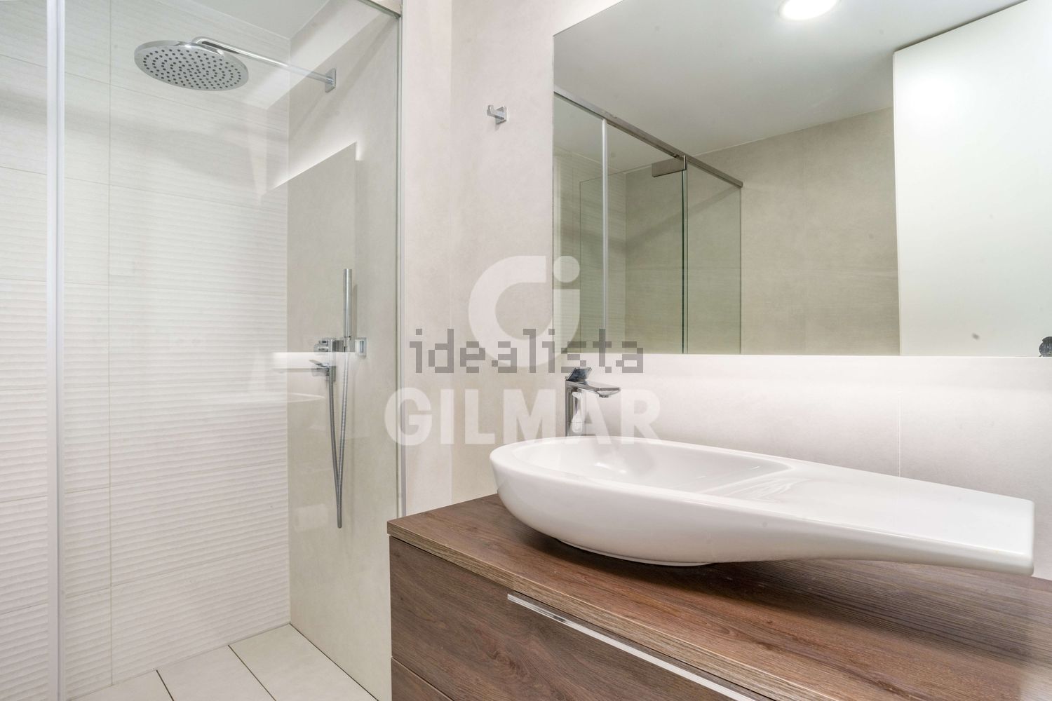 Appartement en première ligne de plage à Estepona — Sanitaires
