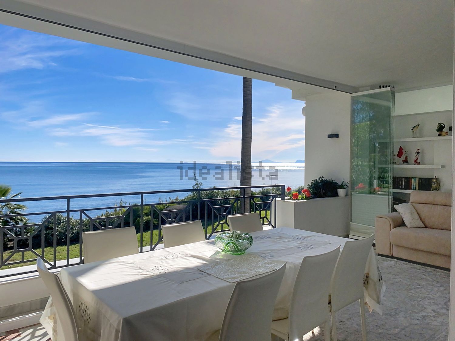 Wohnung in erste Strandlinie in Estepona