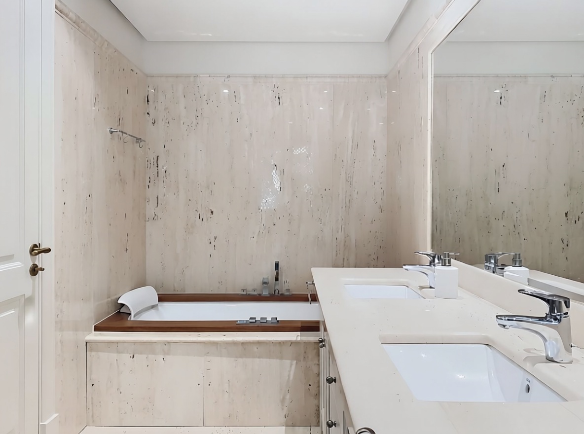 Beachfront flat in Estepona — Bathroom