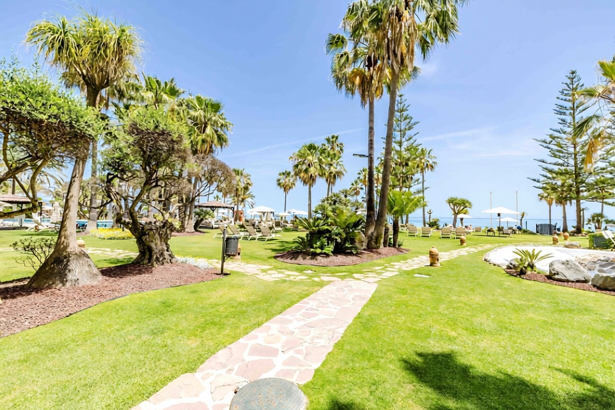 Apartamento em primeira linha de praia em Estepona