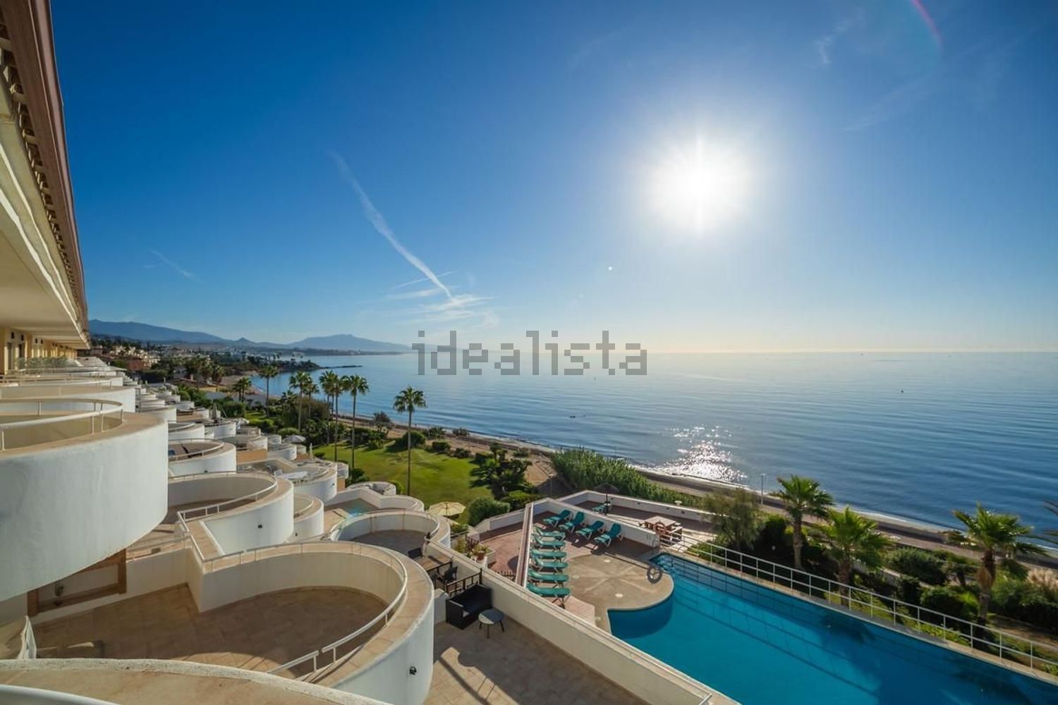 Ático em primeira linha de mar em Estepona — Vista mar
