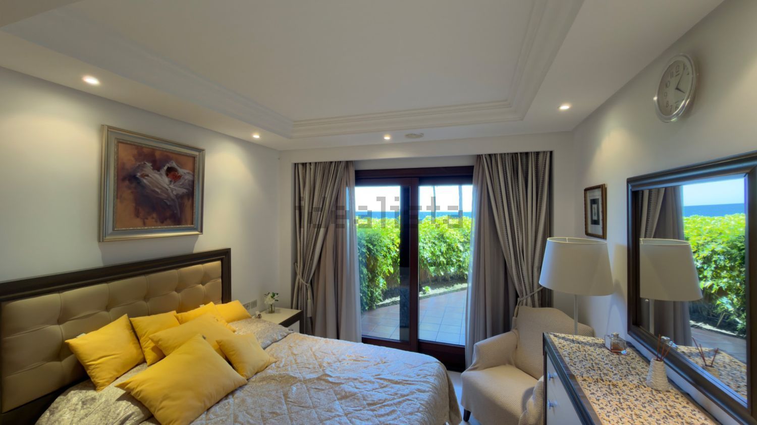 Apartamento em primeira linha de praia em Estepona — Quarto