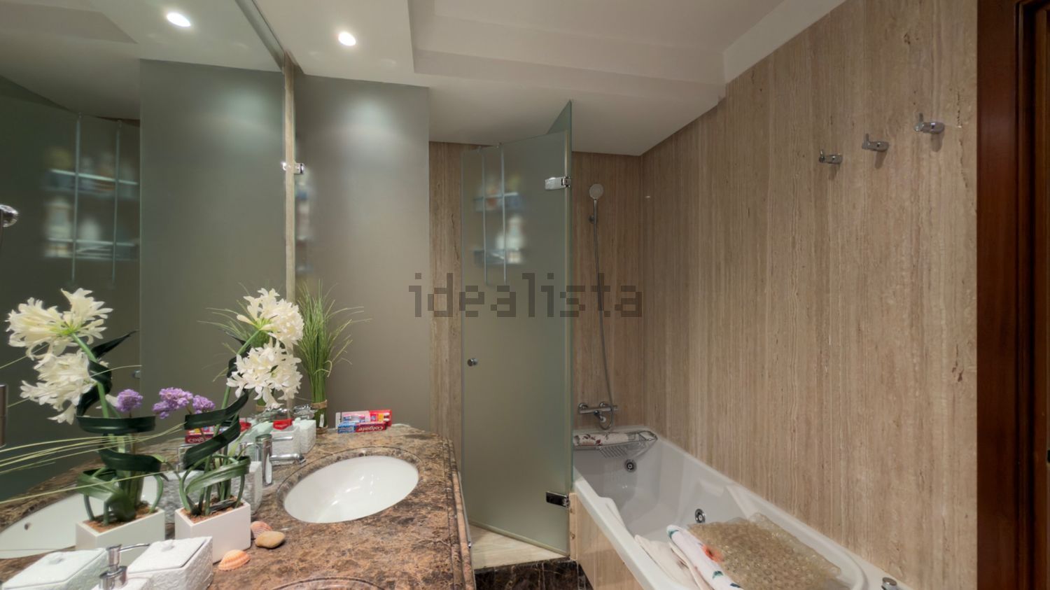 Apartamento em primeira linha de praia em Estepona — Casa banho