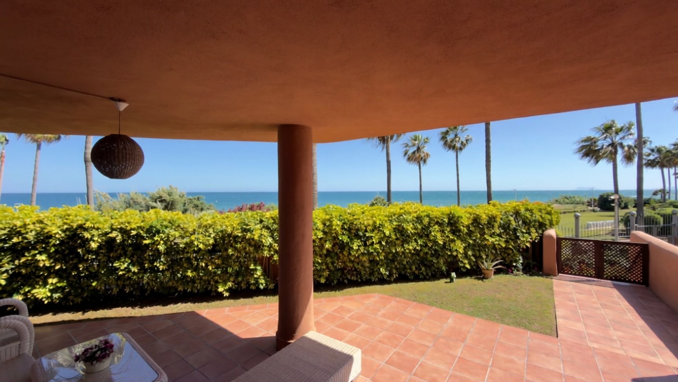 Apartamento em primeira linha de praia em Estepona