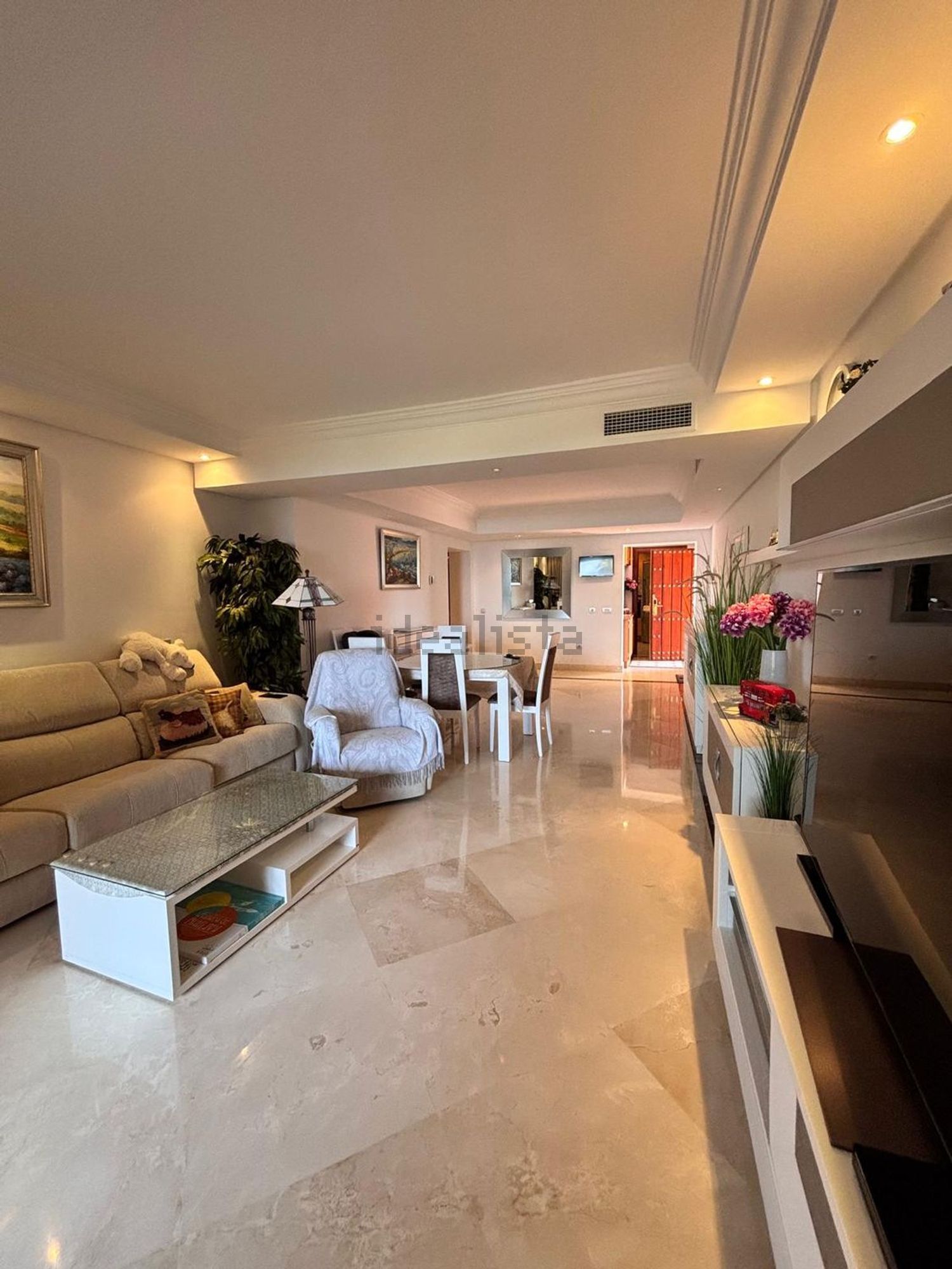 Appartement en première ligne de plage à Estepona — Chambre