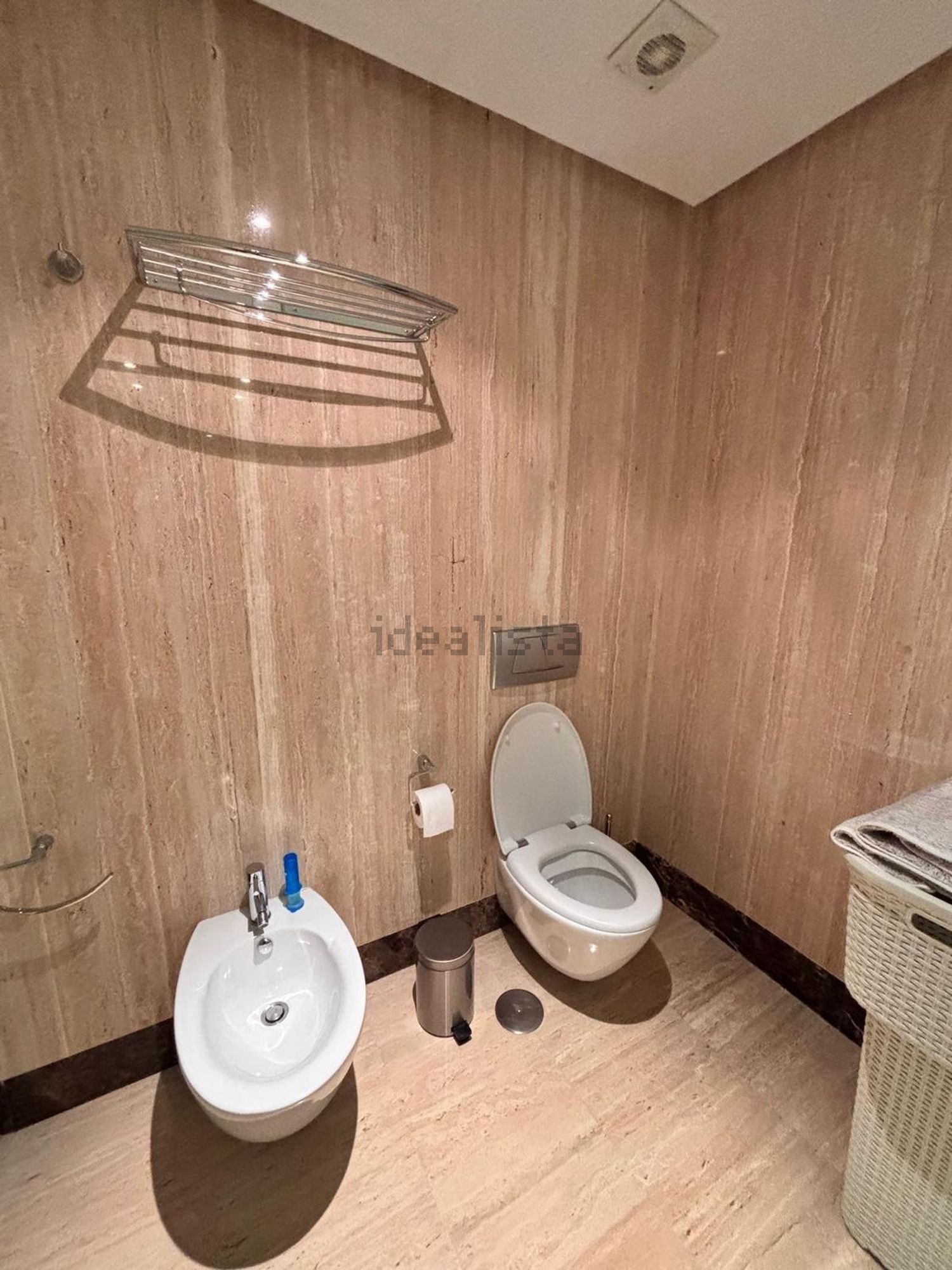 Appartement en première ligne de plage à Estepona — Chambre
