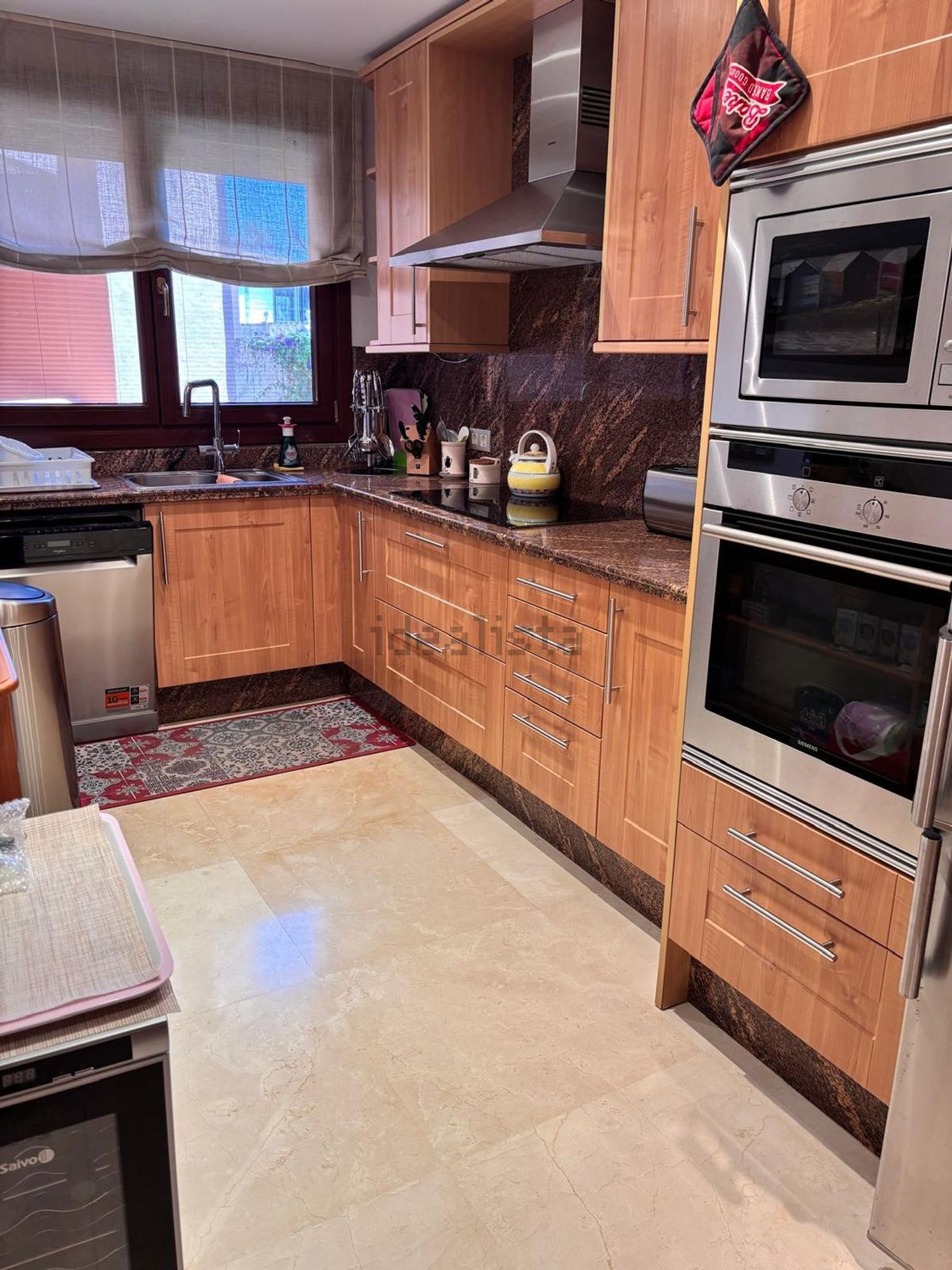 Appartement en première ligne de plage à Estepona — Cuisine