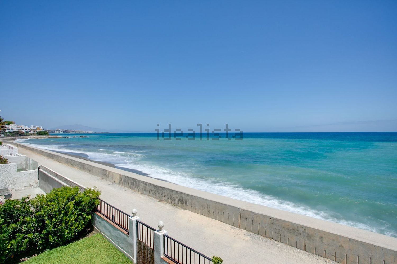 Chalet avec accès direct à la plage à Estepona — Vue mer