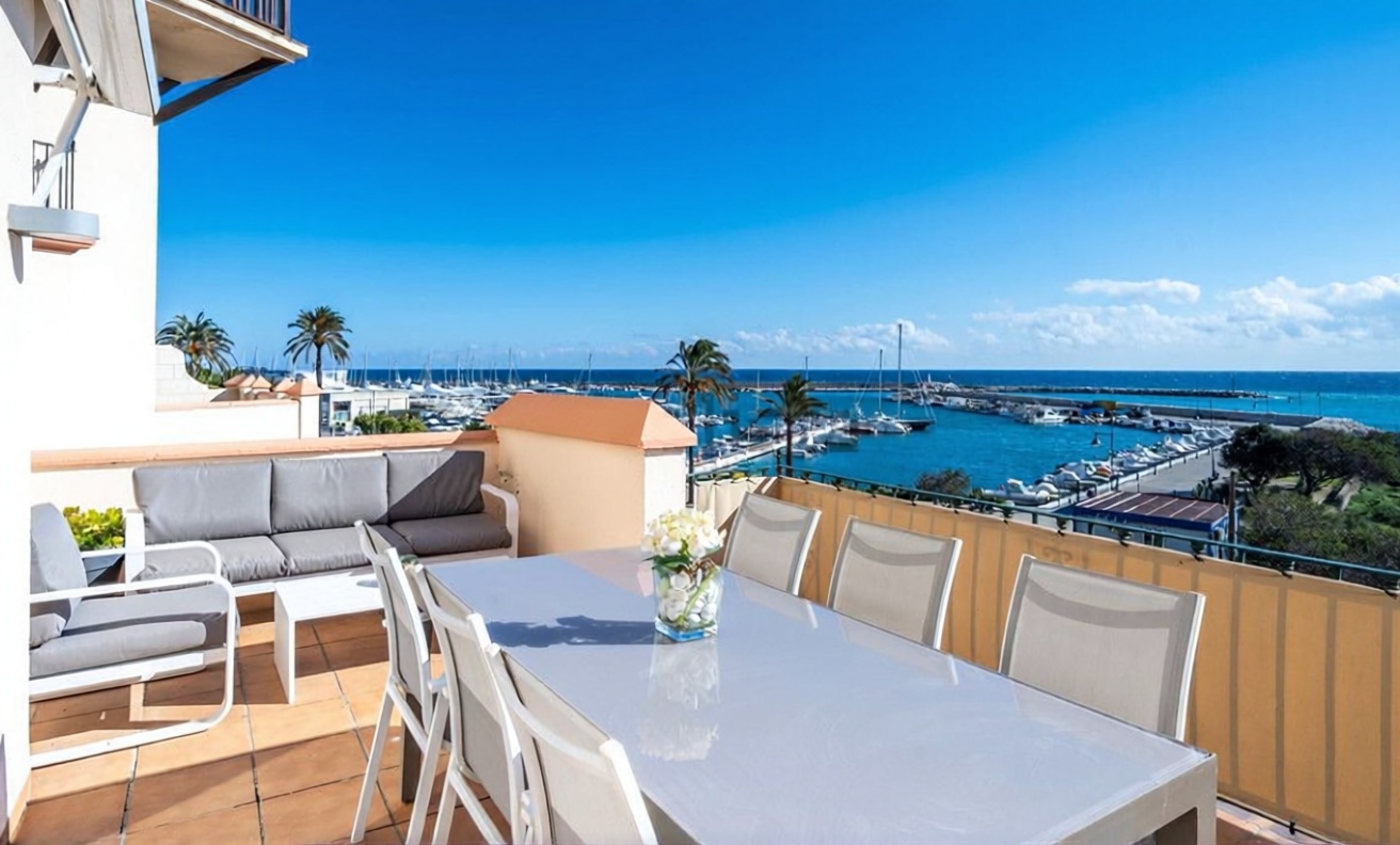 Chalet com acesso direto à praia em Estepona