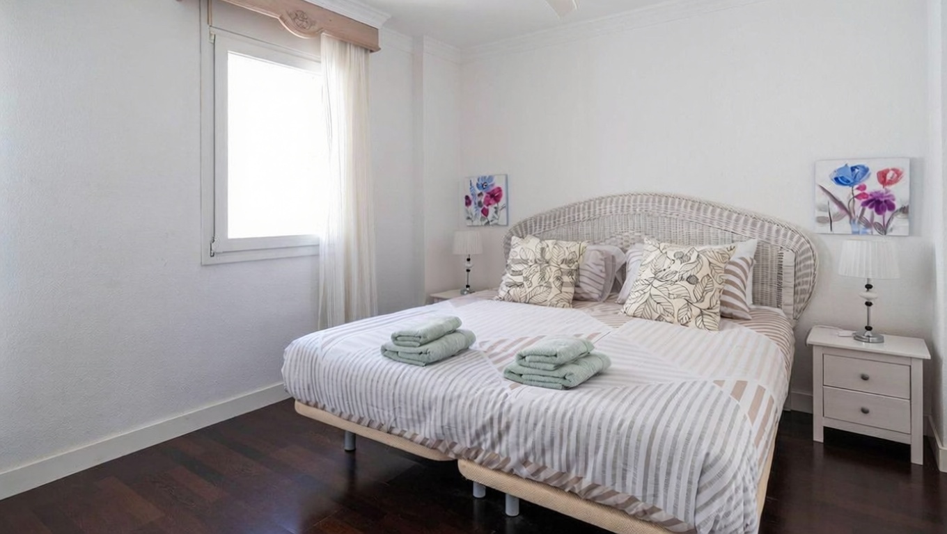 Chalet avec accès direct à la plage à Estepona — Chambre