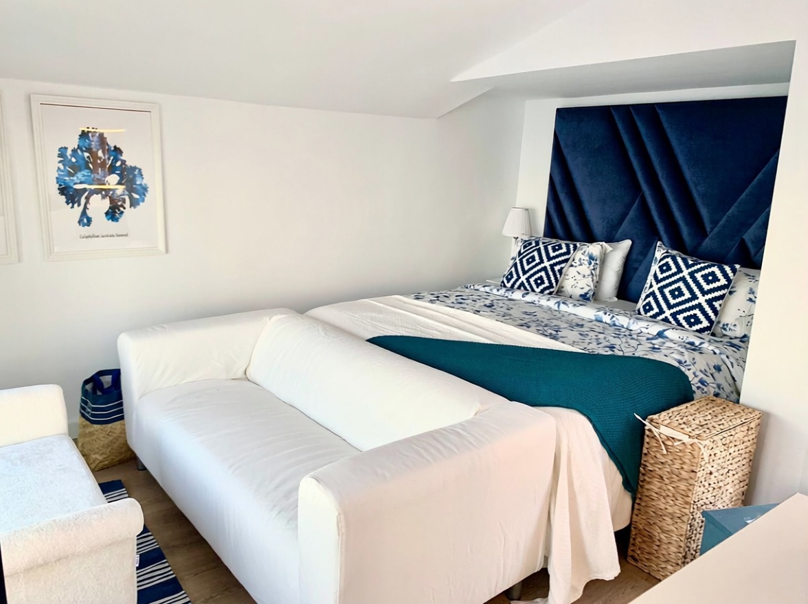 Chalet mit direkter Strandzugang in Estepona — Wohnzimmer