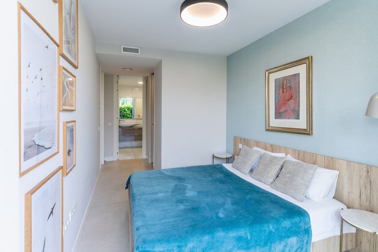 Wohnung in erste Strandlinie in Estepona — Schlafzimmer