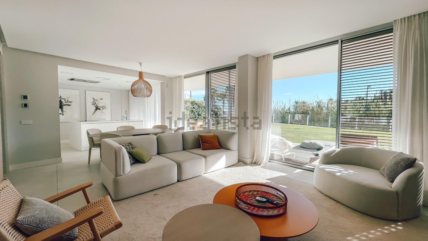 Квартира первая линия пляжа в Estepona — Гостиная