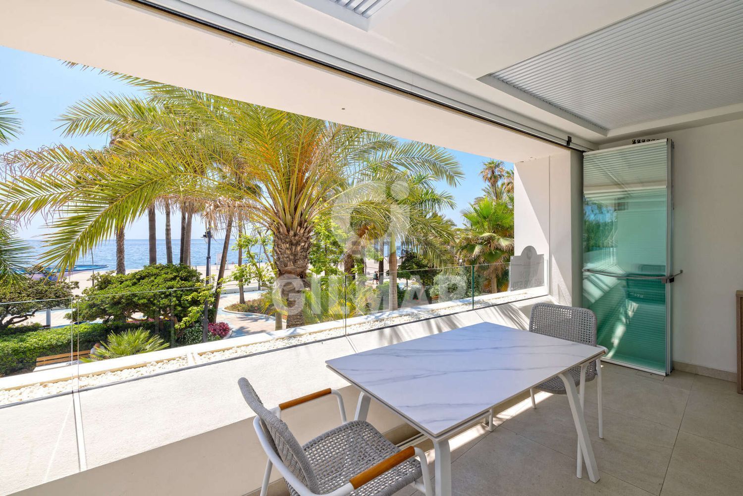 Wohnung in erste Strandlinie in Estepona