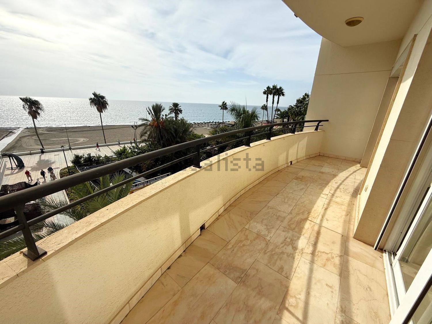 Wohnung in erste Strandlinie in Estepona