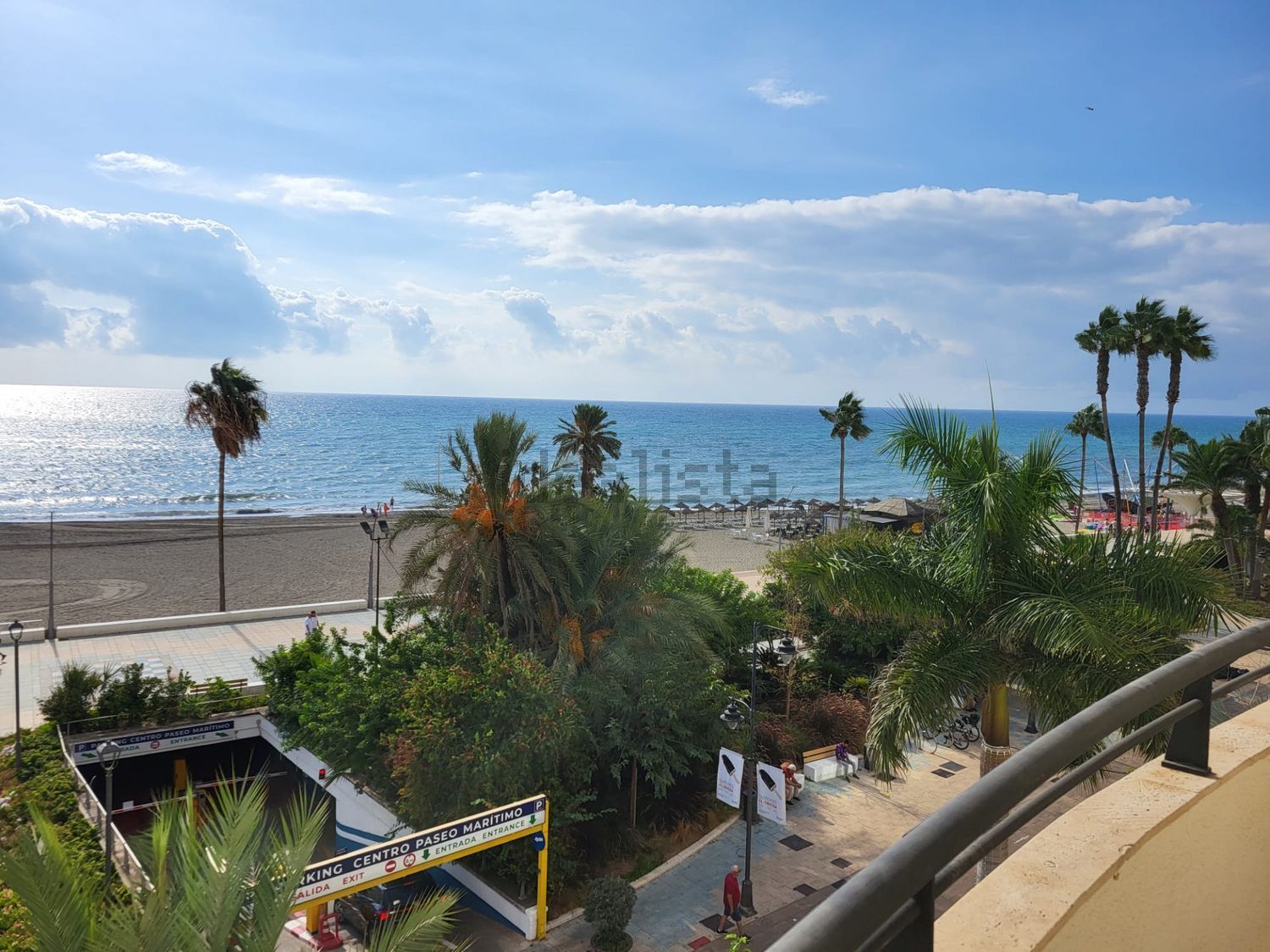 Apartamento em primeira linha de praia em Estepona — Vista mar