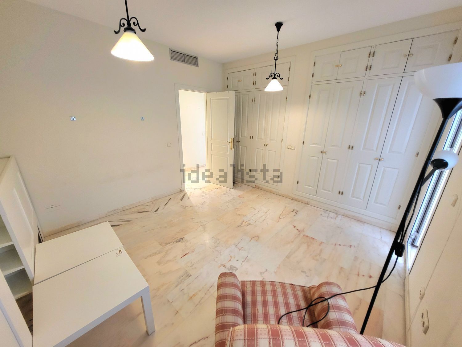 Apartamento em primeira linha de praia em Estepona — Quarto