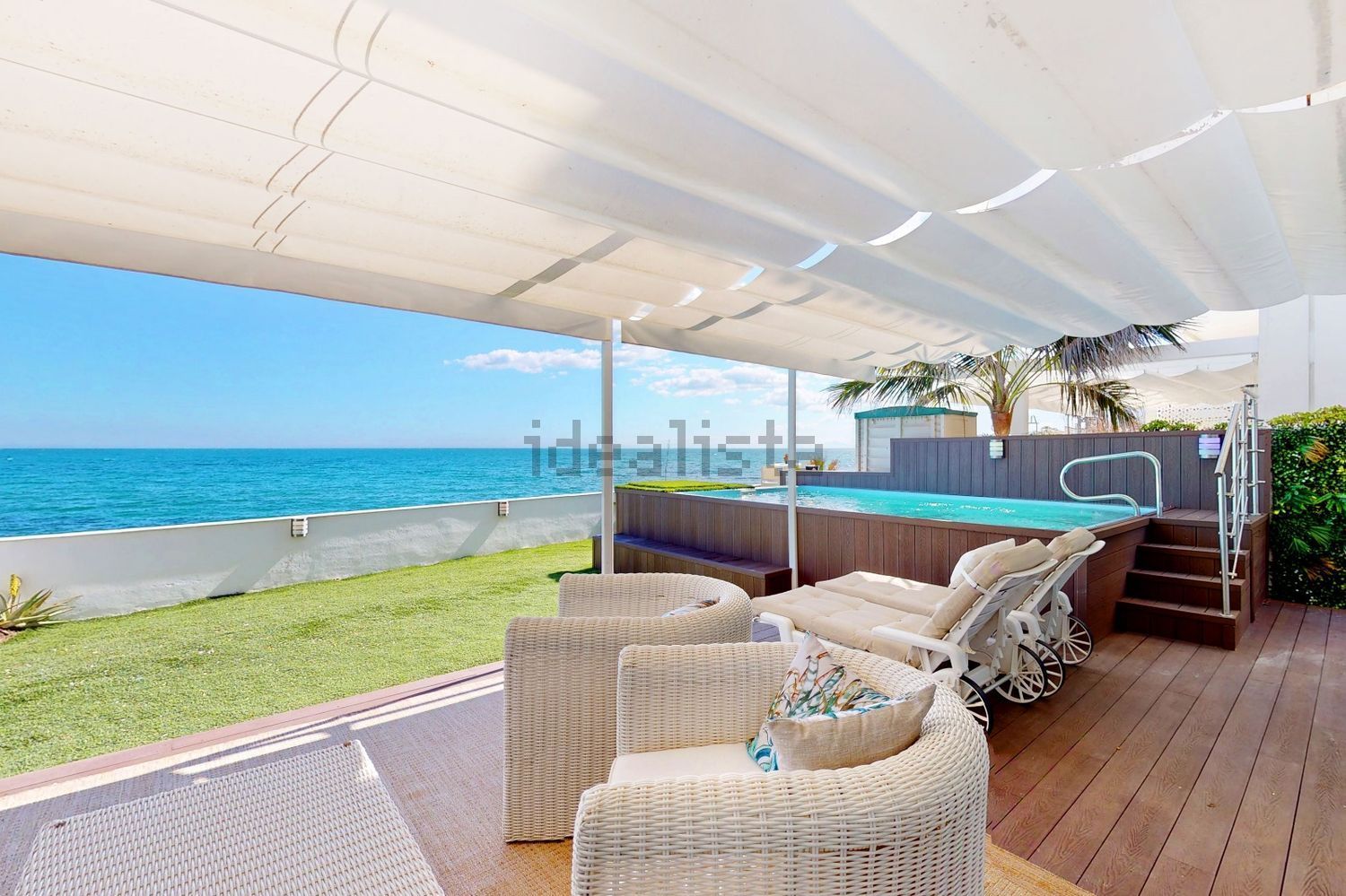 Duplex in erste Strandlinie in Estepona — Wohnzimmer
