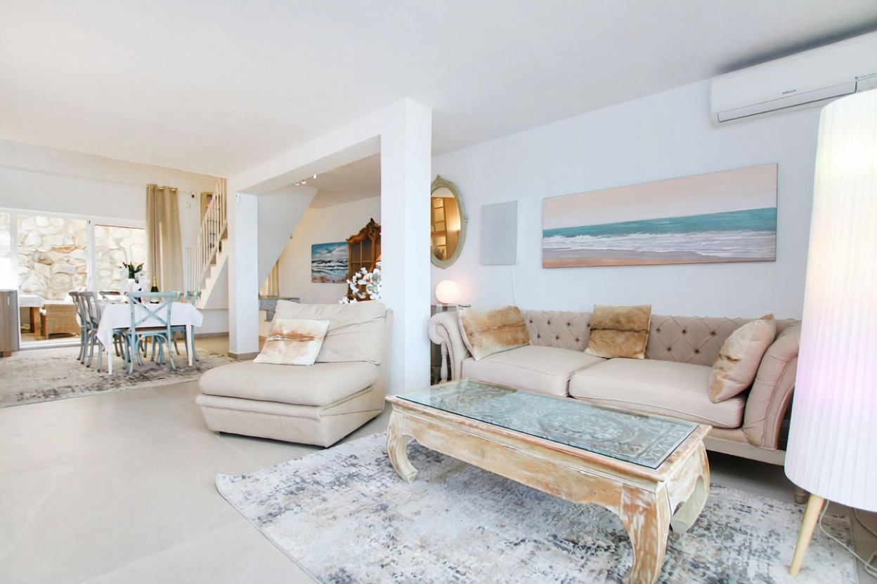 Beachfront duplex in Estepona — Kitchen