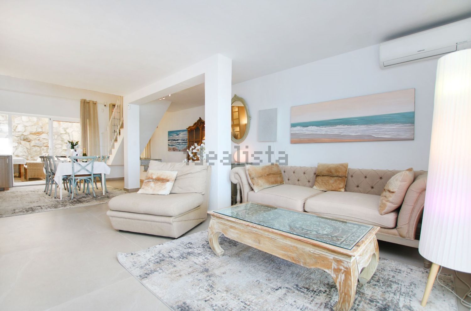 Duplex en première ligne de plage à Estepona — Séjour