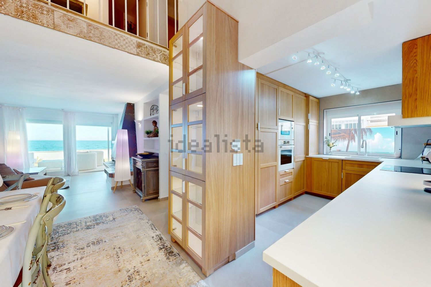 Duplex en première ligne de plage à Estepona — Cuisine