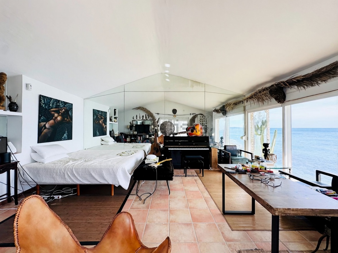 Chalet avec accès direct à la plage à Estepona — Chambre