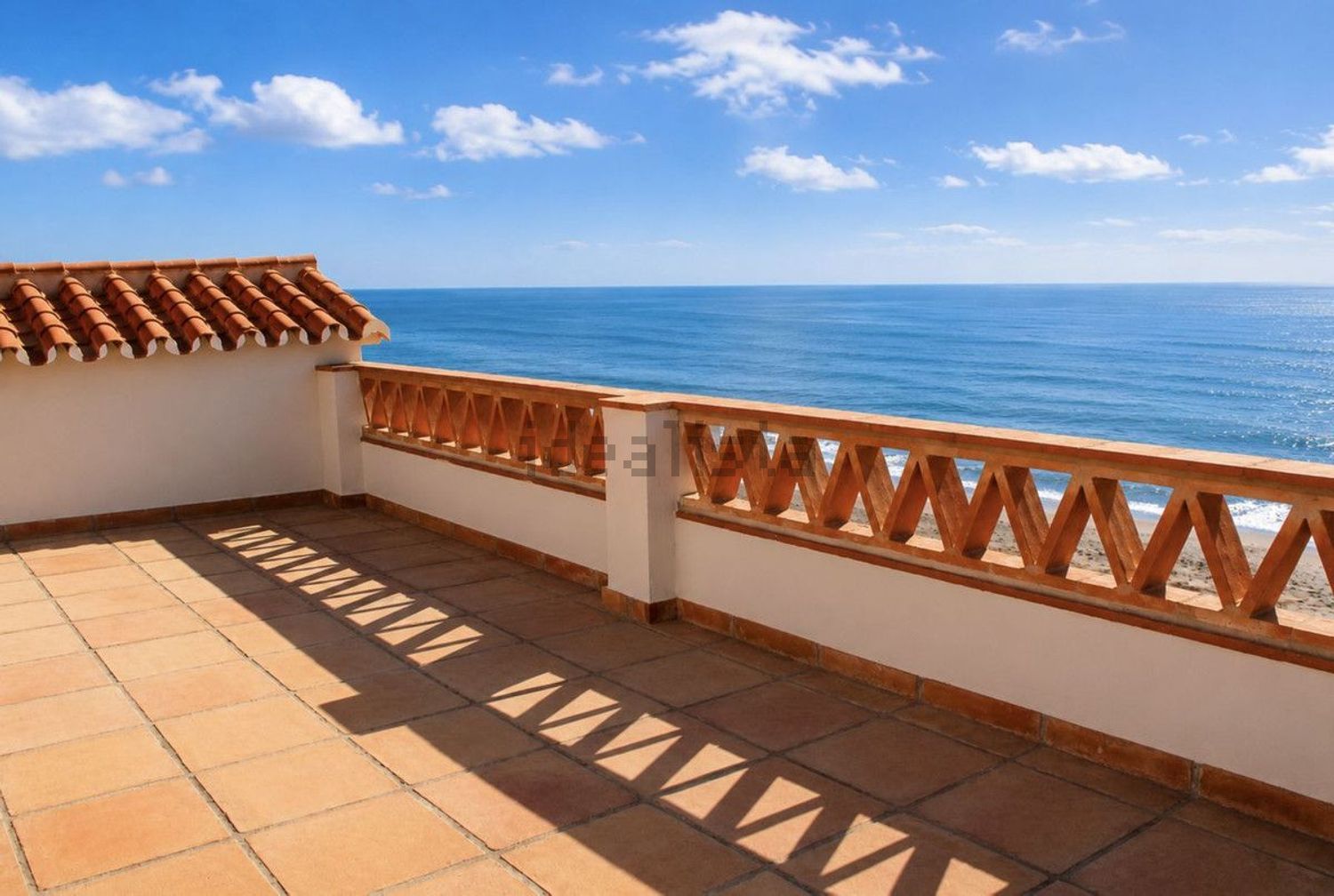 Chalet mit direkter Strandzugang in Estepona