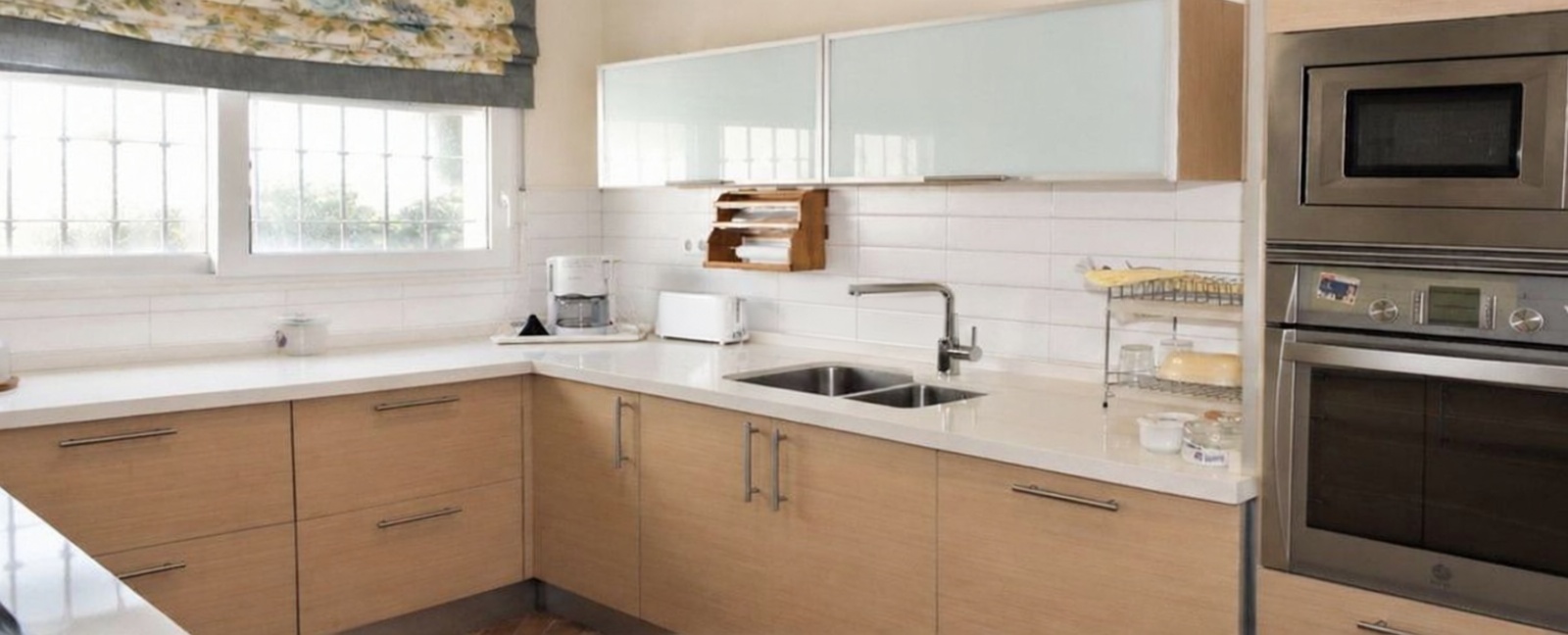 Chalet con acceso directo a playa en Estepona — Cocina