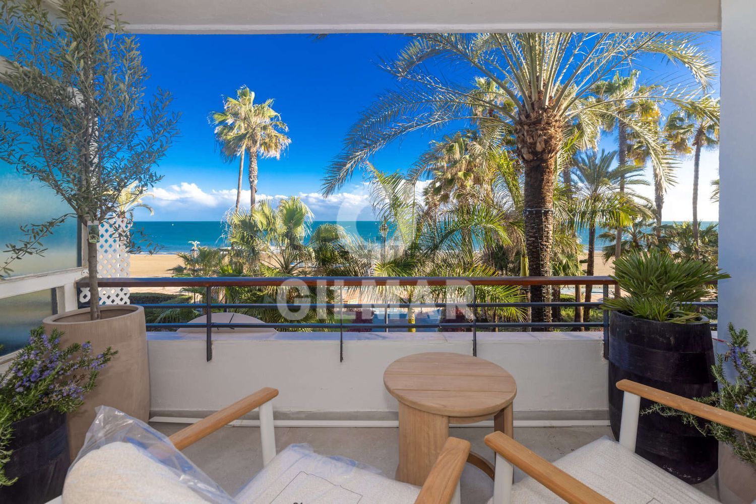 Appartement en première ligne de plage à Estepona