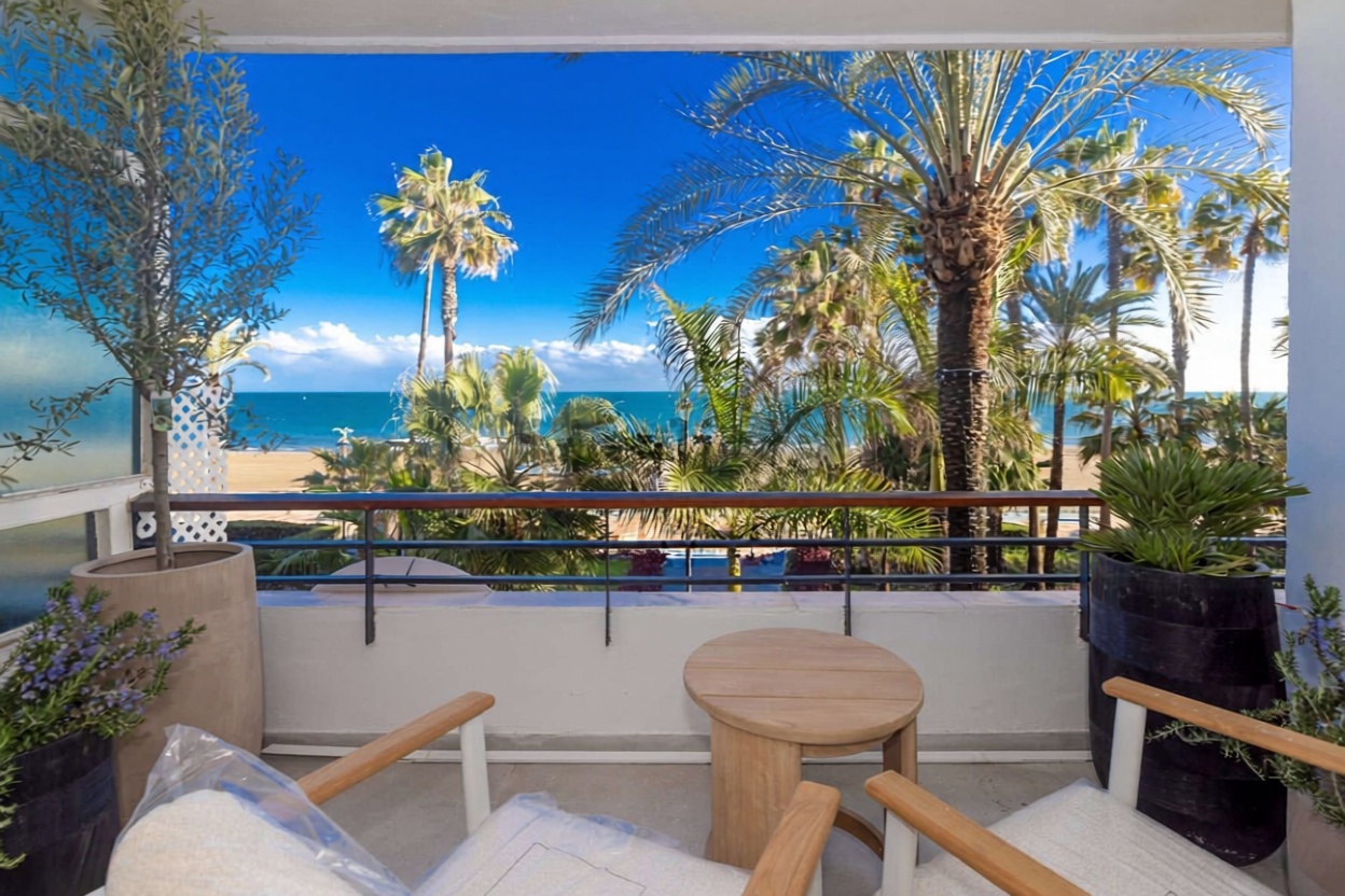 Appartement en première ligne de plage à Estepona
