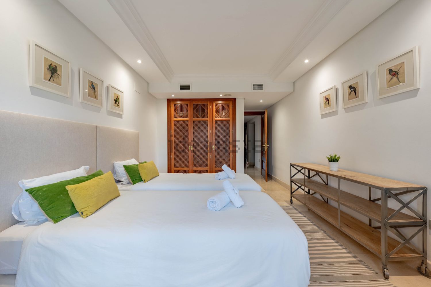 Beachfront flat in Estepona — Bedroom