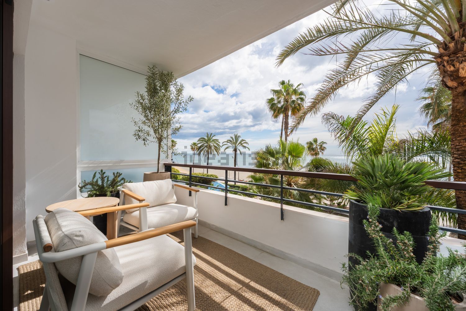 Apartamento em primeira linha de praia em Estepona