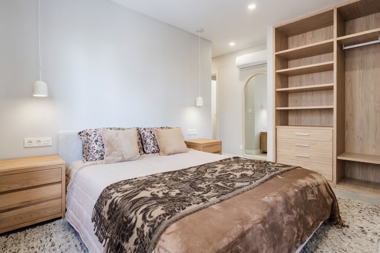 Beachfront flat in Estepona — Bedroom