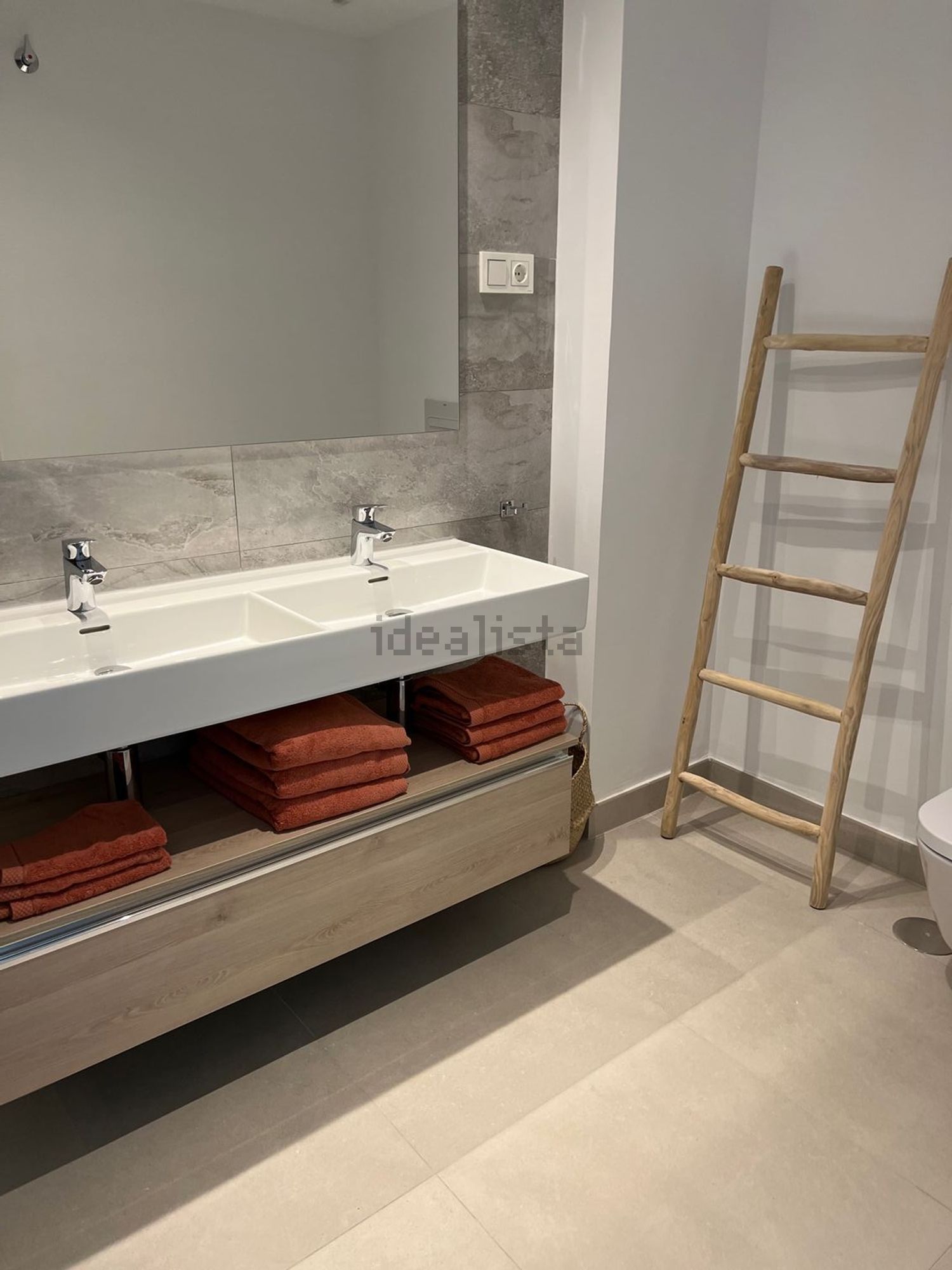 Appartement en première ligne de plage à Estepona — Sanitaires
