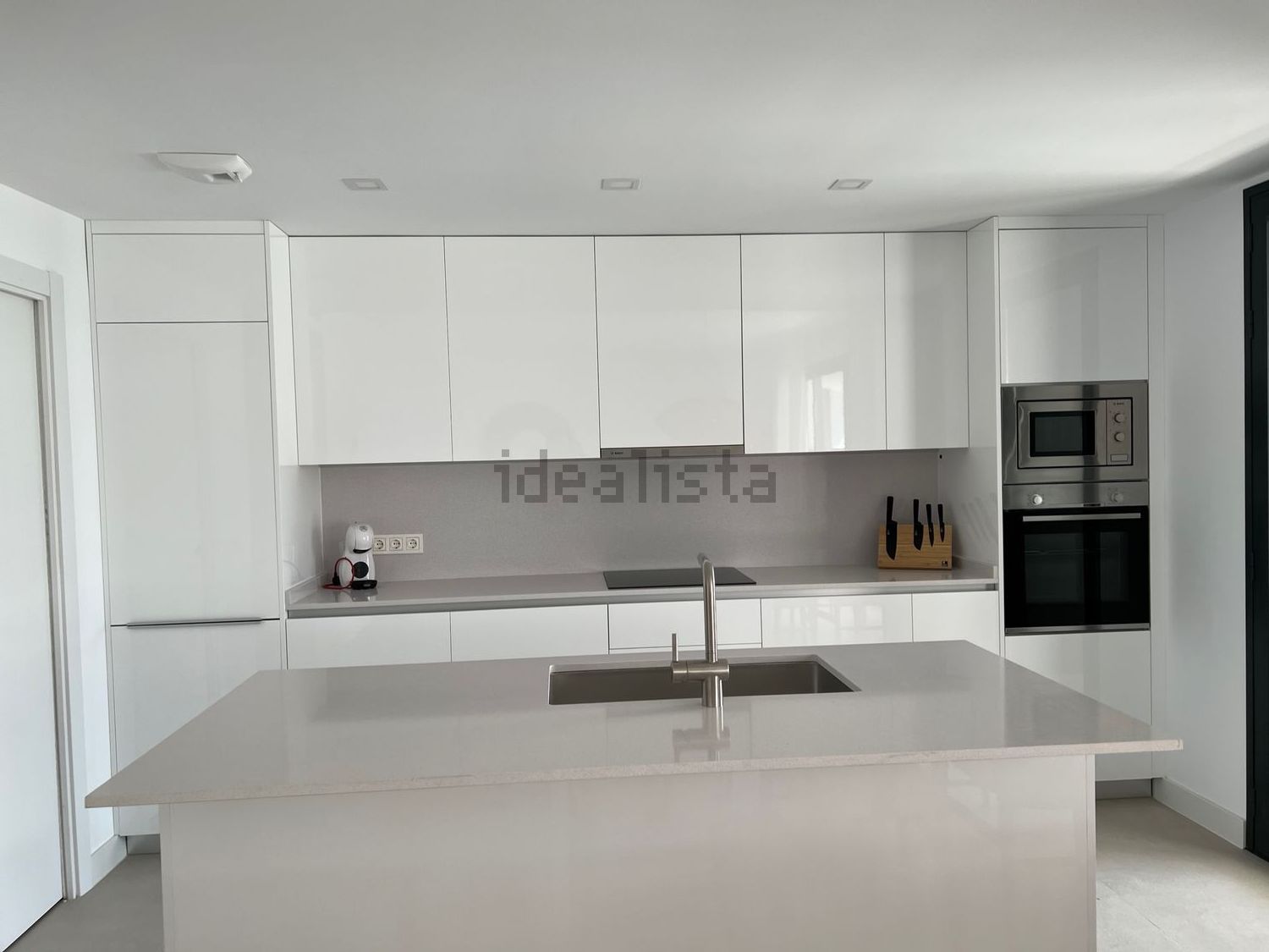 Appartement en première ligne de plage à Estepona — Cuisine