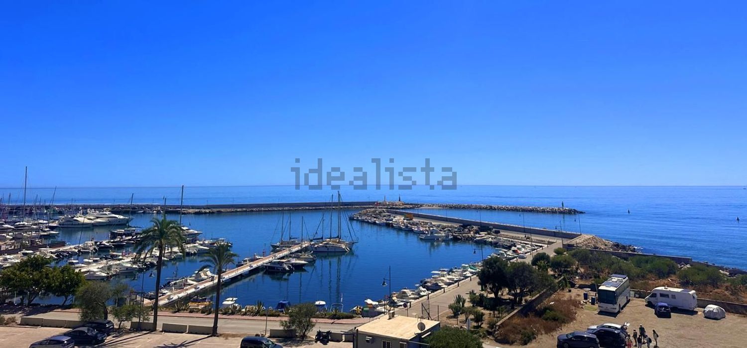 Chalet com acesso direto à praia em Estepona — Vista mar
