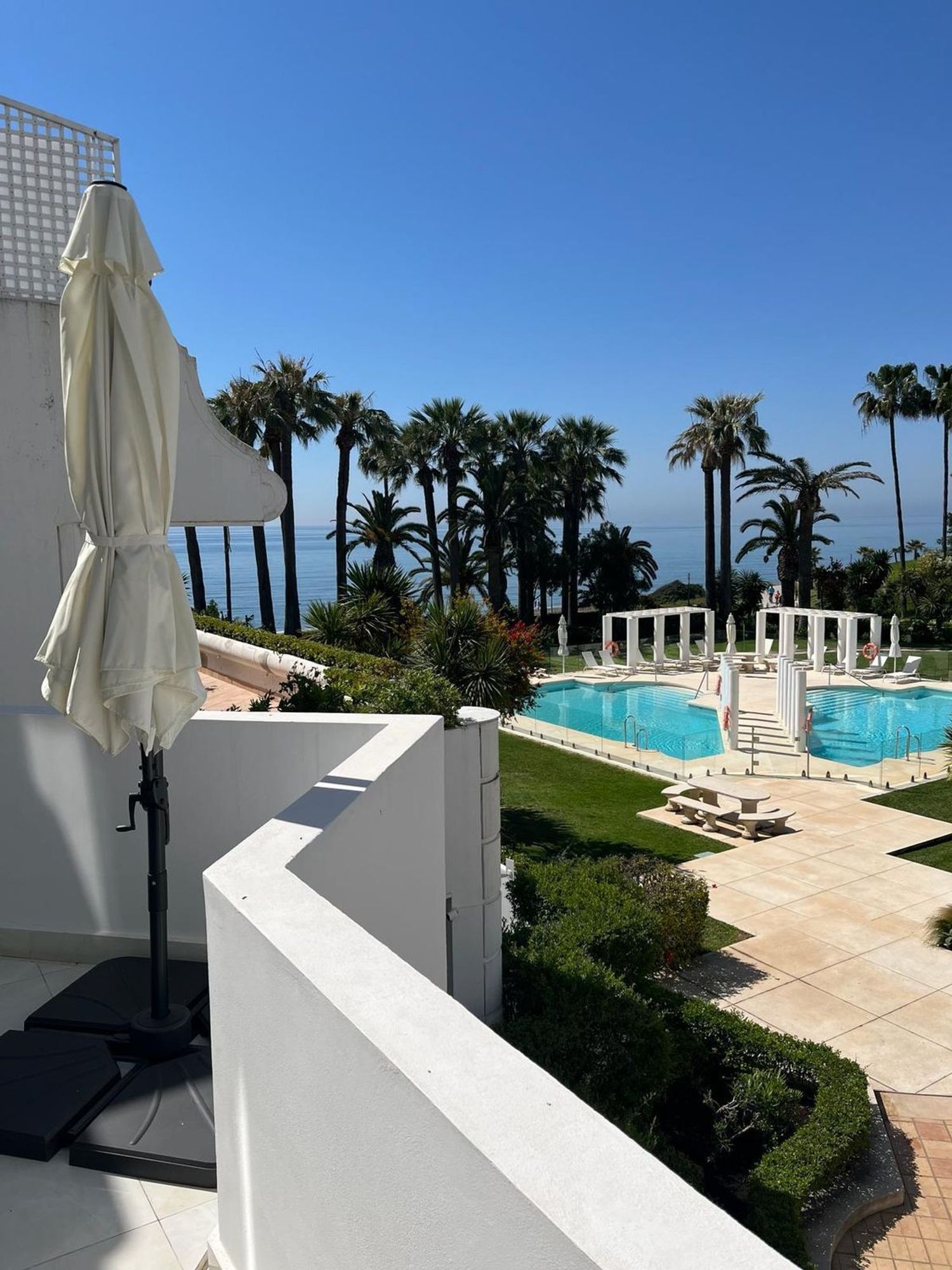 Apartamento em primeira linha de praia em Estepona