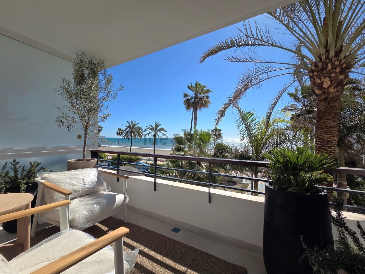 Apartamento em primeira linha de praia em Estepona