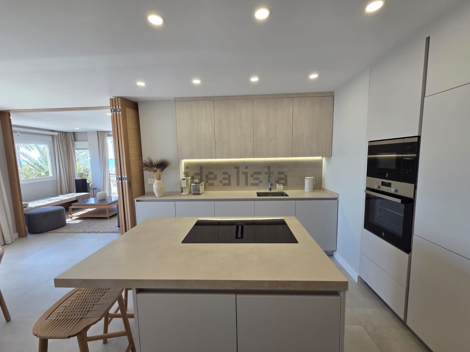 Beachfront flat in Estepona — Kitchen