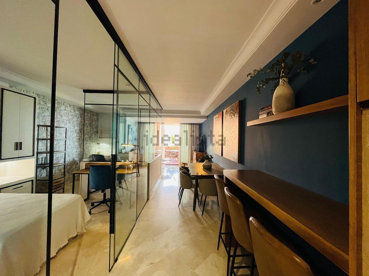 Beachfront flat in Estepona — Bedroom