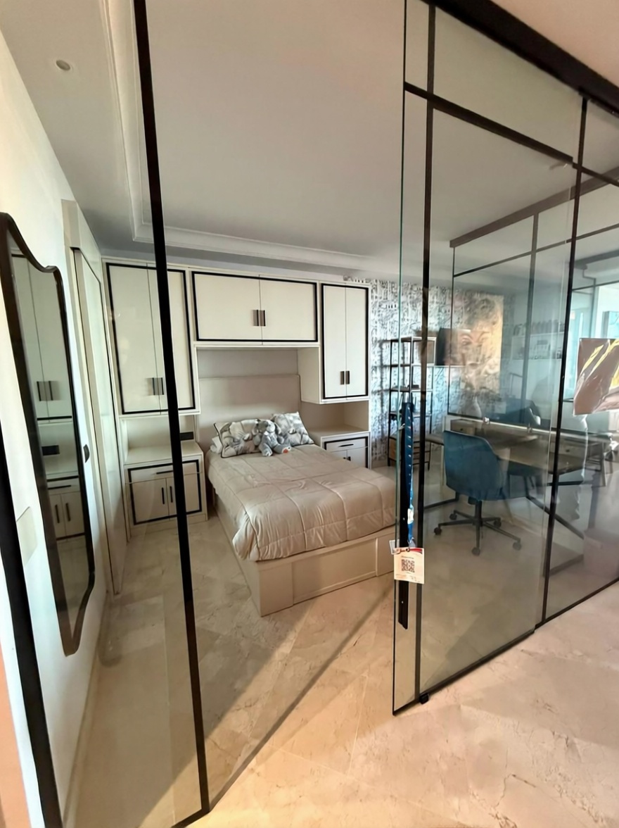 Piso en primera línea de playa en Estepona — Baño