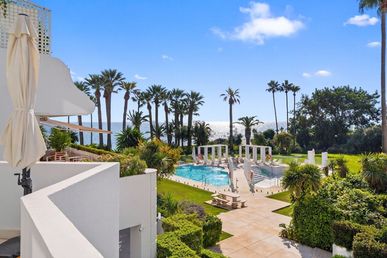Appartement en première ligne de plage à Estepona