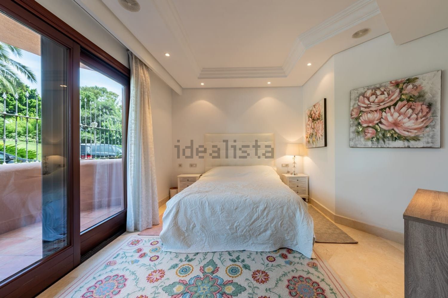 Beachfront flat in Estepona — Bedroom