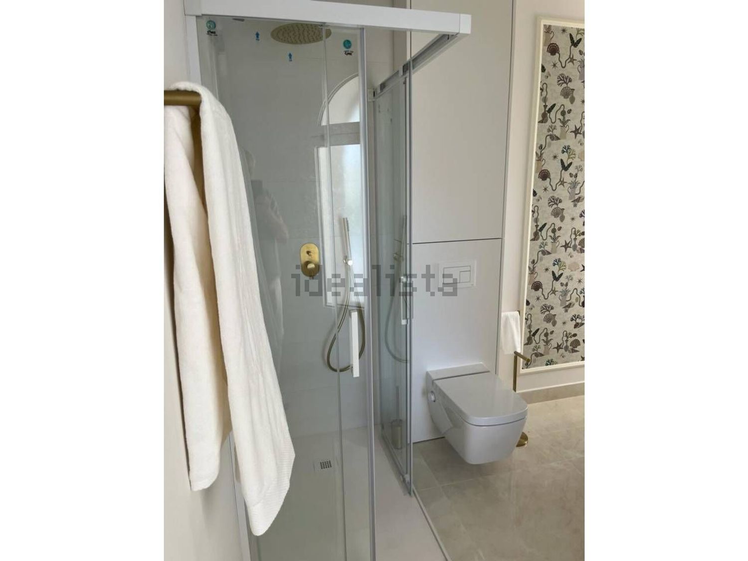 Beachfront flat in Estepona — Bedroom
